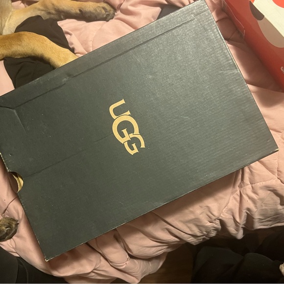 Red men ugg boots - Picture 6 of 6